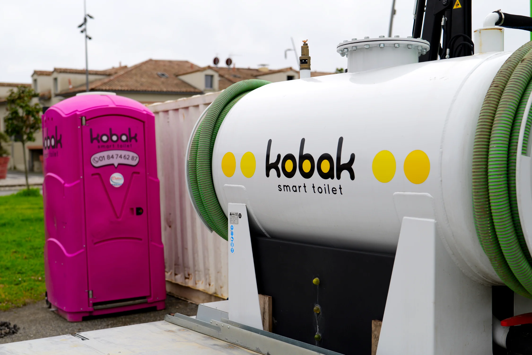 WC chimique Kobak en Occitanie.